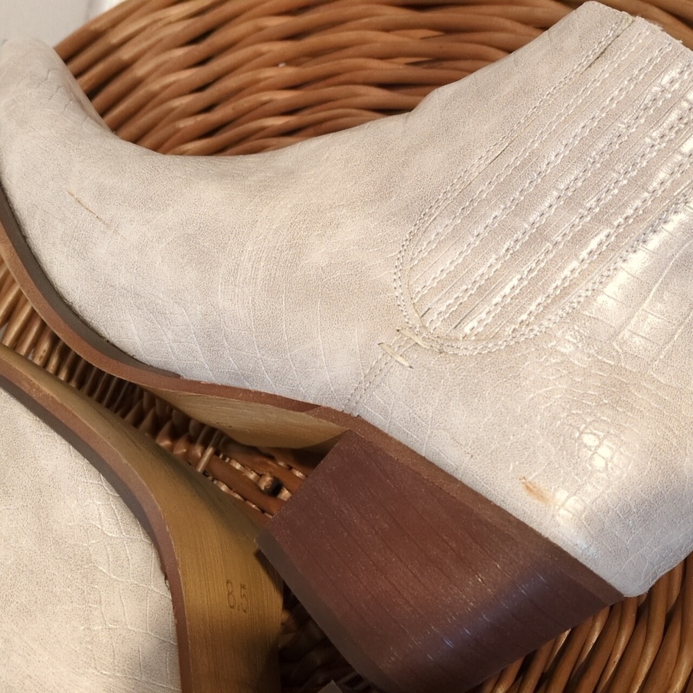 Arider Girl Peal White Cowgirl Booties 8.5 - Picture 7 of 10